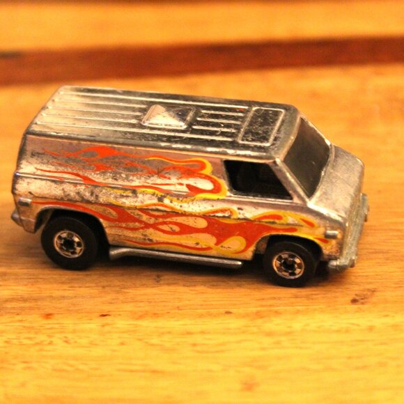 1974 Hot Wheels Super Van Chrome Red Yellow Flames Diecast Hong Kong - Picture 9 of 9
